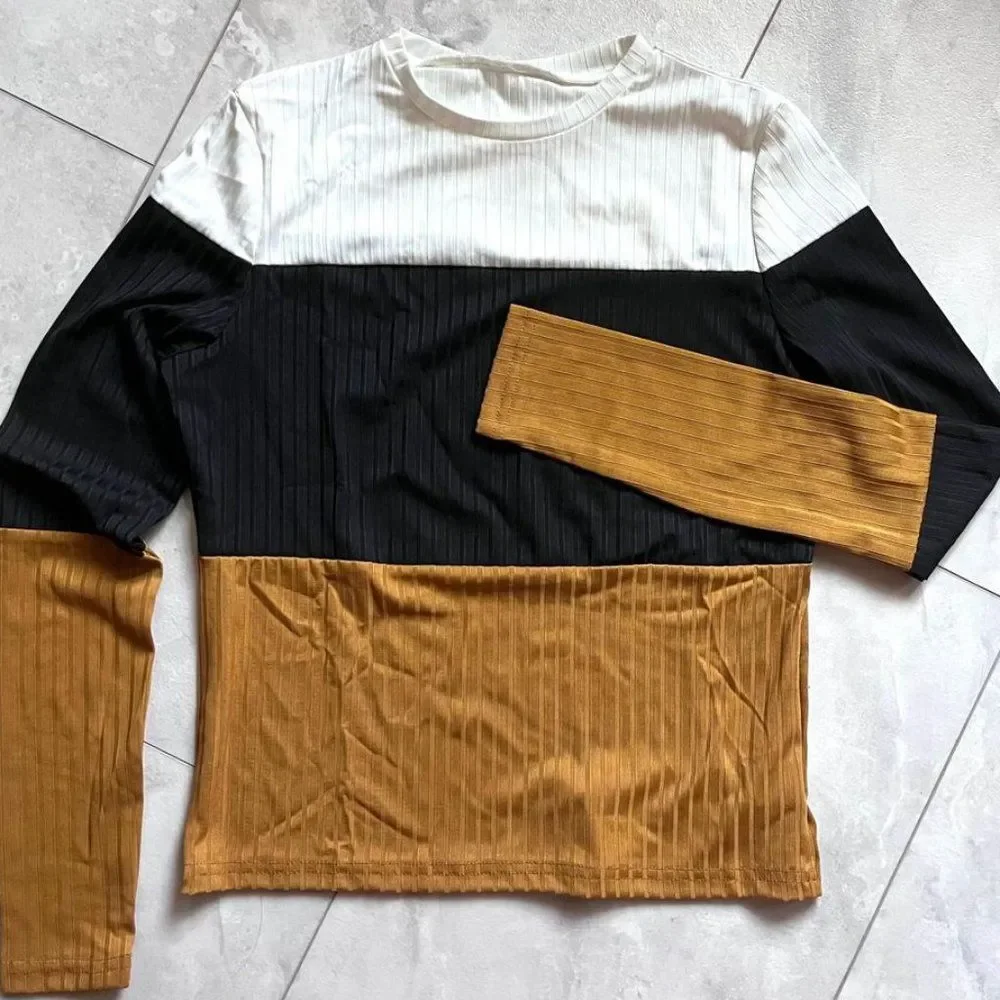 Colorblock Blouse - Picture 2 of 6